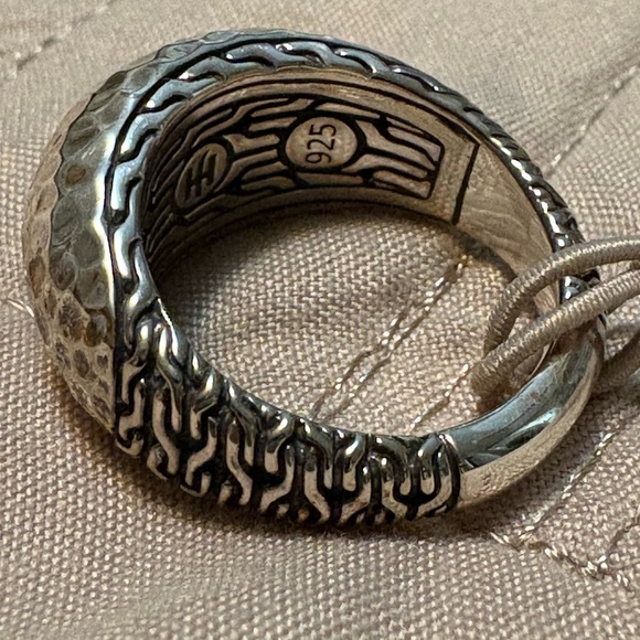 John Hardy hammered dome ring - Picture 2 of 10